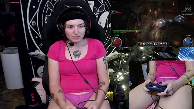 BrandiWRLD 999 online show from December 26, 1:07 am