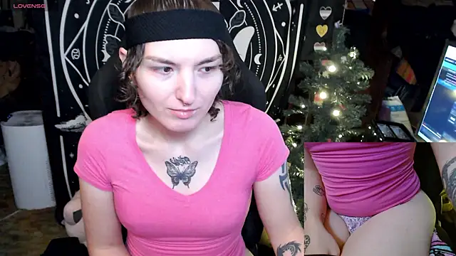 BrandiWRLD 999 online show from January 2, 7:18 pm