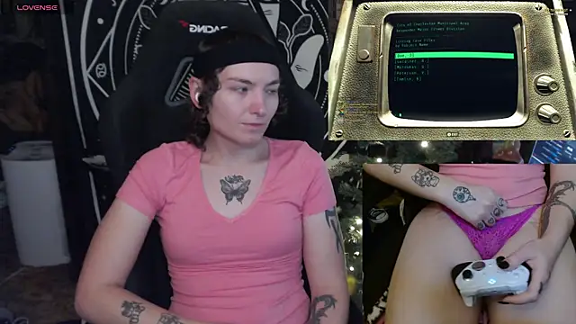 BrandiWRLD 999 online show from January 14, 9:30 pm