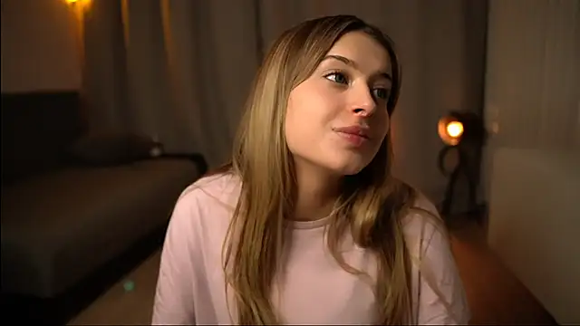 elisa moon online show from December 21, 5:07 pm