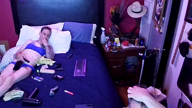 mickdenim online show from April 4, 10:24 am
