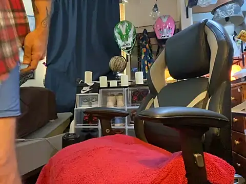 slutty guy12 online show from March 17, 10:38 pm