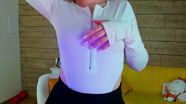 MilanaBalmain online show from February 10, 2:37 pm