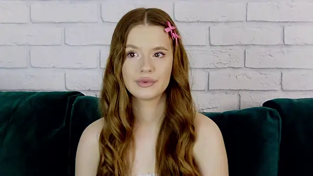 MilanaBalmain online show from February 18, 4:37 am