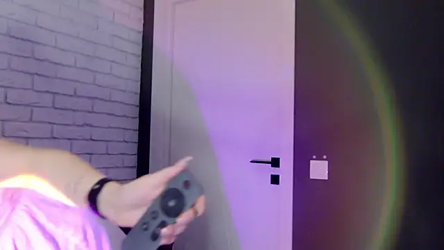 MilanaBalmain online show from February 18, 7:43 am