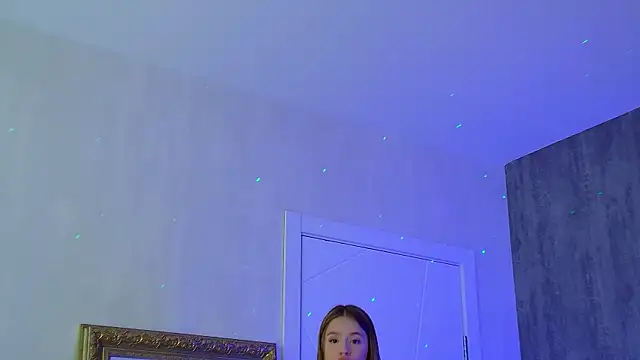 MilanaBalmain online show from March 10, 5:11 am