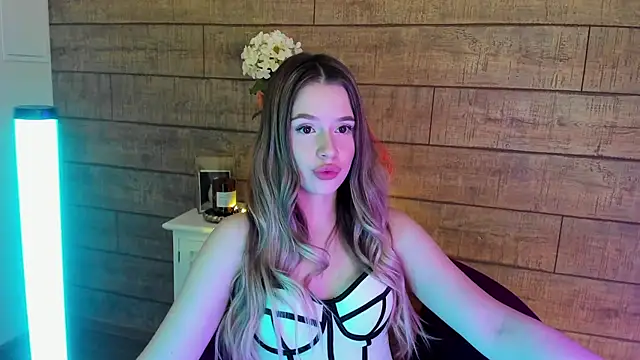 MilanaBalmain online show from March 11, 12:28 pm