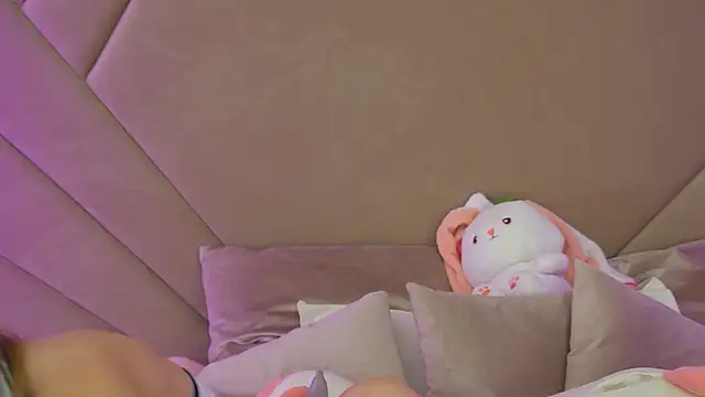 MilanaBalmain online show from November 12, 4:18 pm