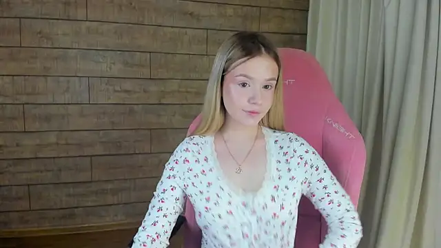 MilanaBalmain online show from March 23, 4:27 am