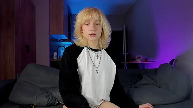 Gregory Byyrd online show from March 18, 7:20 pm