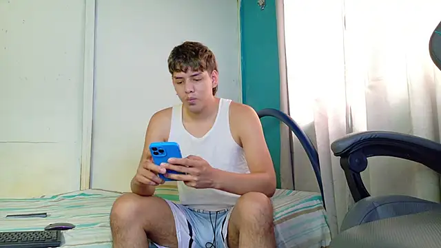 zackmontieel online show from December 4, 2:59 pm