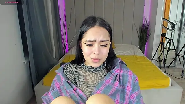 baby  kim online show from March 3, 8:32 pm