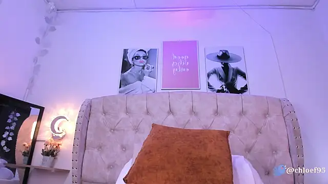 ChloeFerreira online show from January 12, 5:13 am