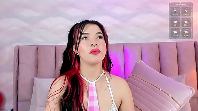 im nika  online show from February 27, 4:32 pm