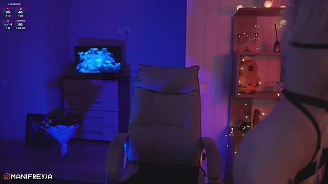 ManiFreyja online show from February 2, 1:55 am