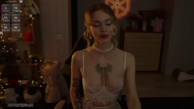 ManiFreyja online show from October 5, 5:22 pm