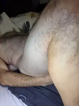 Snapshot of Crosss-23cm chatting on February 20, 9:59 pm Crosss-23cm online show from February 20, 9:59 pm