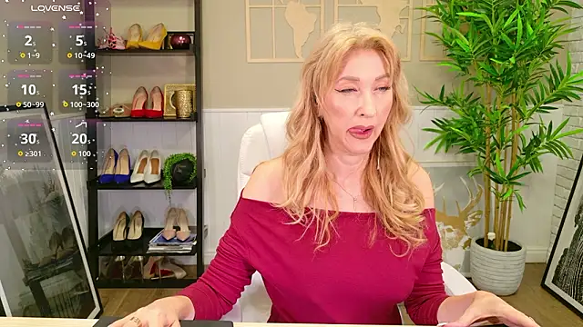 LadyLeea online show from March 28, 5:51 am