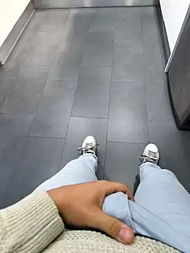 cricrimsBarcelona online show from January 15, 7:15 am