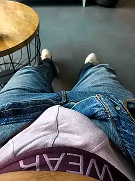 cricrimsBarcelona online show from December 4, 7:28 am