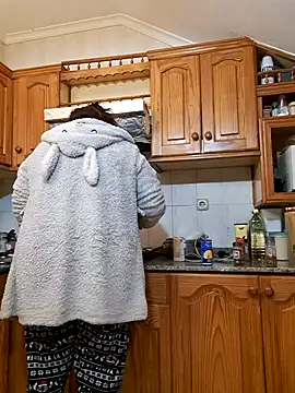 kittymorenita26 online show from December 9, 7:18 pm