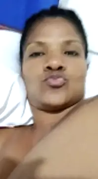 Snapshot of alejandraboobs07 chatting on December 4, 4:32 am alejandraboobs07 online show from December 4, 4:32 am