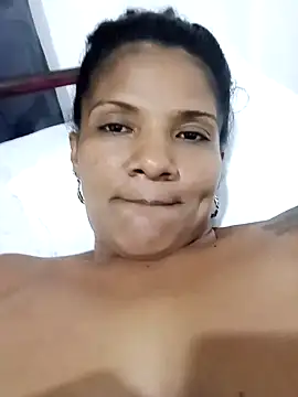 Snapshot of alejandraboobs07 chatting on December 7, 3:47 am alejandraboobs07 online show from December 7, 3:47 am