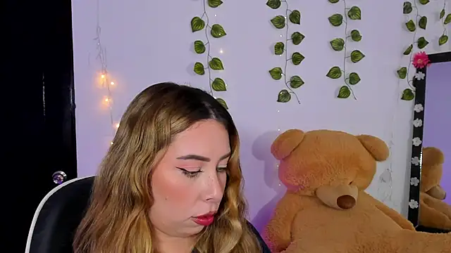 JanneKim online show from April 14, 3:29 pm