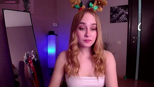LianaBright online show from December 26, 2:22 am
