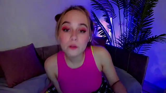 LianaBright online show from December 28, 5:25 pm