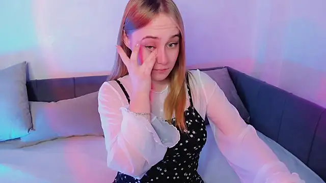 LianaBright online show from January 31, 5:51 am