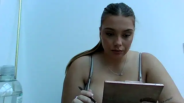 Snapshot of Krystal_Tx chatting on October 16, 4:52 pm Krystal Tx online show from October 16, 4:52 pm