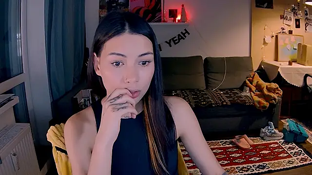 valorant girl online show from January 17, 4:43 pm