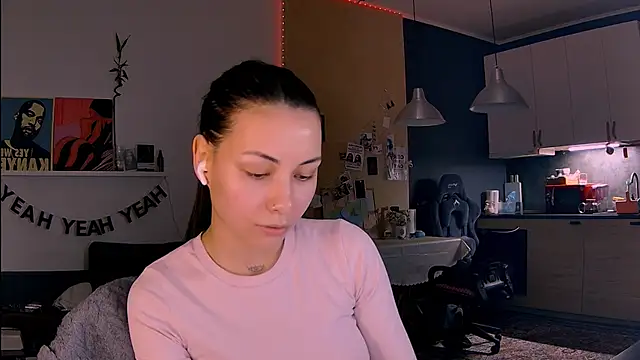 valorant girl online show from February 12, 2:56 pm