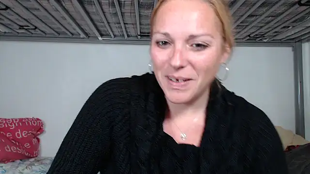 Doucelouve9 online show from January 5, 5:27 pm