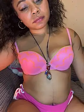 ChloeRebel online show from January 3, 1:05 am