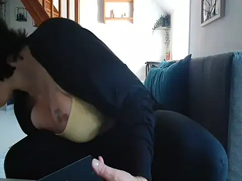 Snapshot of Lauzo21 chatting on October 15, 7:41 am Lauzo21 online show from October 15, 7:41 am