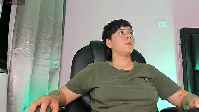 AbbySmiitth  online show from March 17, 5:05 pm