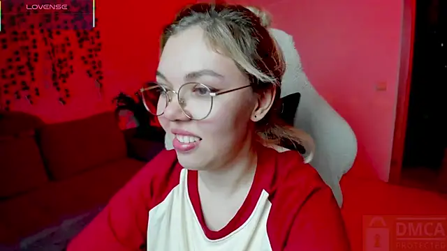 whoa-hoa-hoa-hoa-hoa online show from November 7, 2:28 pm