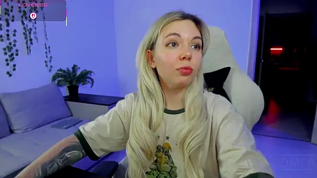 whoa-hoa-hoa-hoa-hoa online show from November 24, 3:12 pm