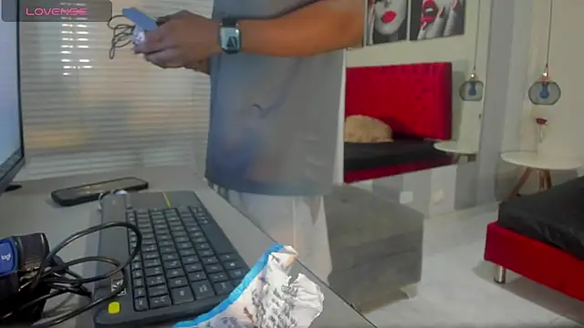 KENDER21  online show from March 12, 12:47 pm