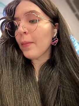 meow girl online show from February 21, 2:06 pm