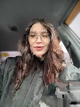 Snapshot of meow_girl chatting on January 19, 9:57 am meow girl online show from January 19, 9:57 am