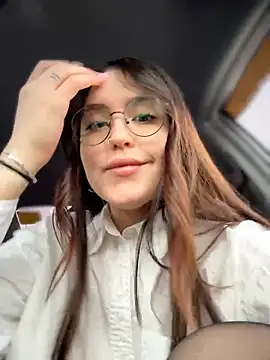 Snapshot of meow_girl chatting on February 27, 12:05 pm meow girl online show from February 27, 12:05 pm