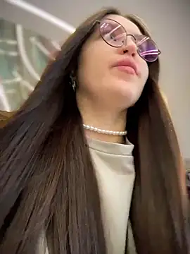 meow girl online show from March 29, 1:44 pm