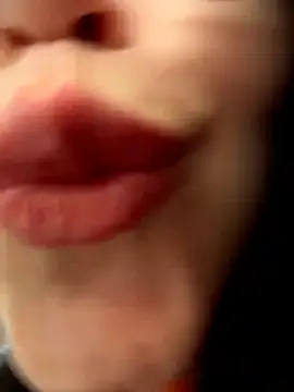 Snapshot of meow_girl chatting on May 8, 10:31 am meow girl online show from May 8, 10:31 am