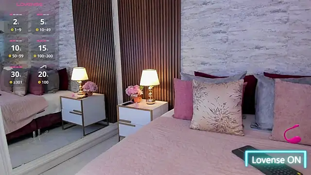 MadisonHunter2024 online show from November 10, 7:46 pm