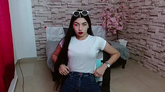 Snapshot of Vanse_lust chatting on December 20, 3:53 pm Vanse lust online show from December 20, 3:53 pm