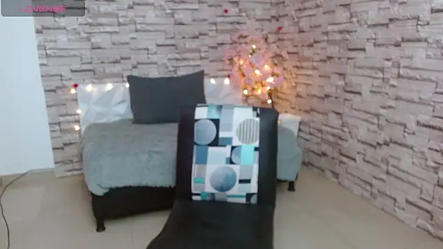 Snapshot of Vanse_lust chatting on February 12, 9:22 pm Vanse lust online show from February 12, 9:22 pm