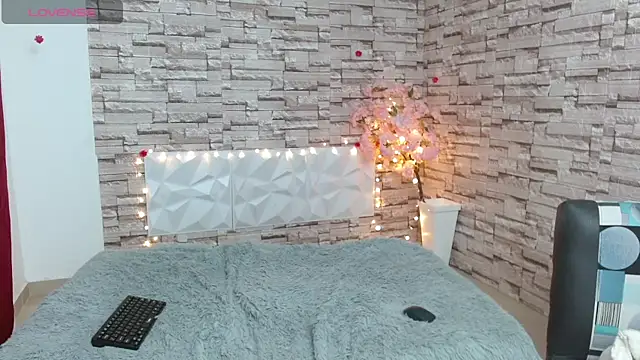 Snapshot of Vanse_lust chatting on February 27, 2:32 am Vanse lust online show from February 27, 2:32 am